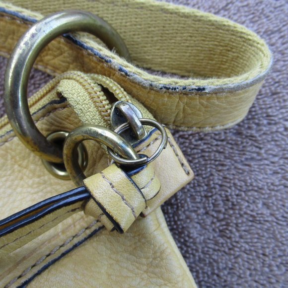 Fossil Tan Purse - Picture 9 of 16